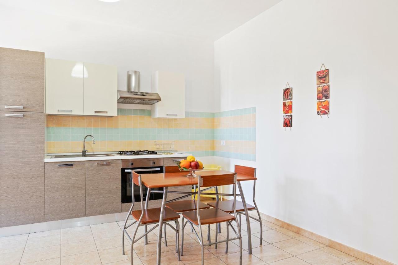 Focallo Seaside Holiday Flat Санта-Марія-дель-Фокалло Екстер'єр фото