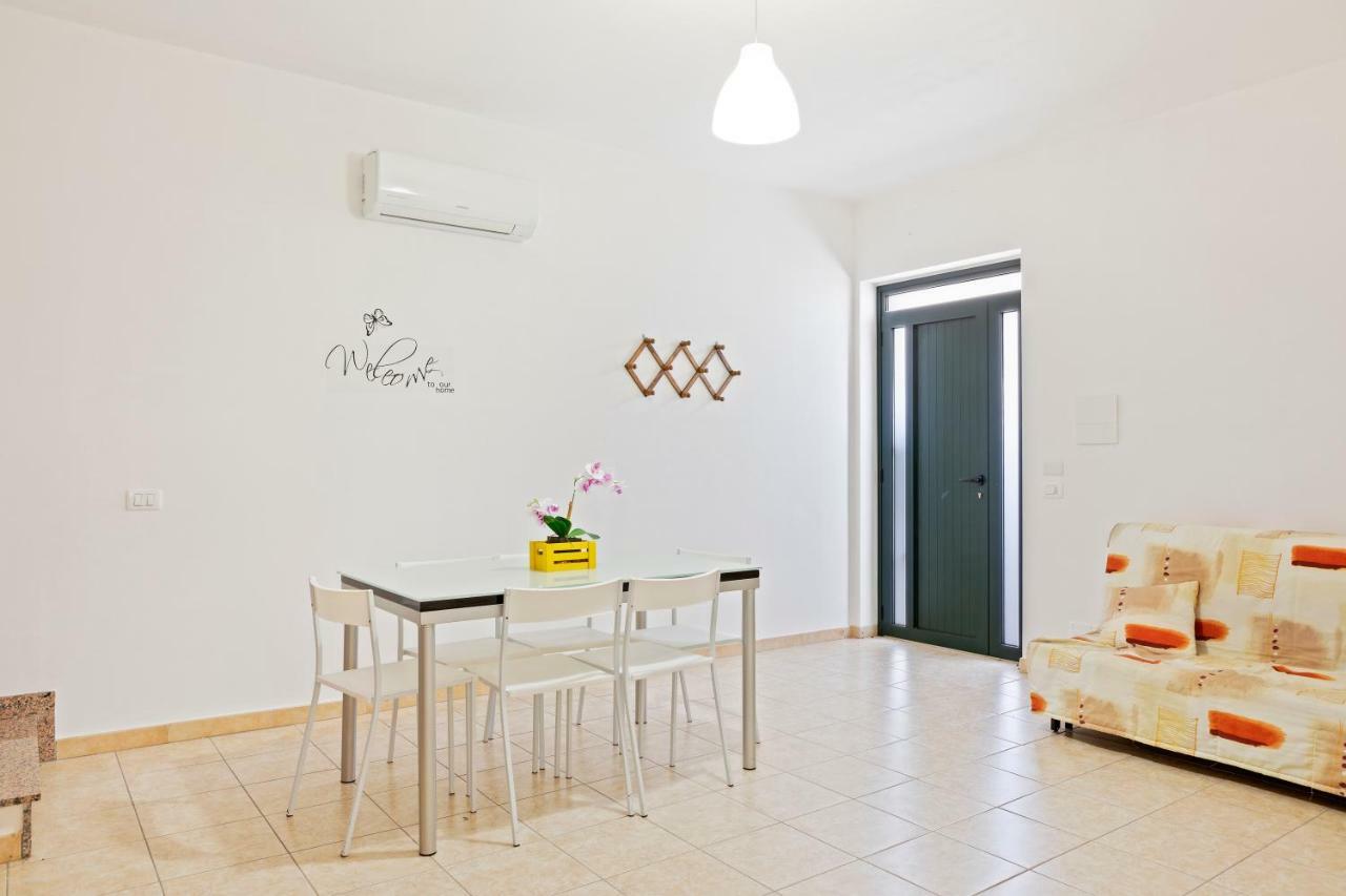 Focallo Seaside Holiday Flat Санта-Марія-дель-Фокалло Екстер'єр фото